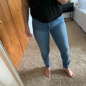 Gap true skinny jeans size 29